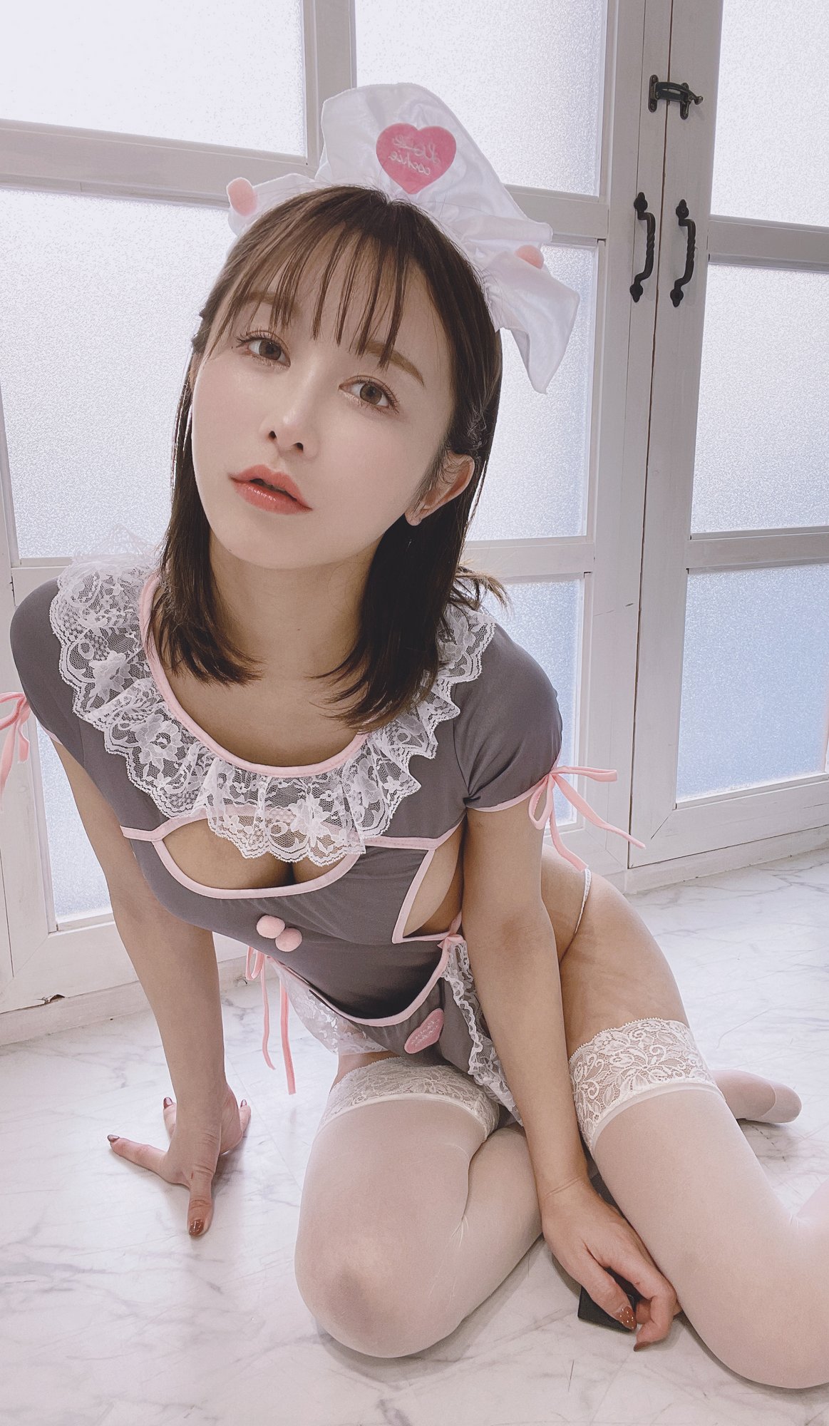 いくみ - Fancy Nurse?? + I like taking casual photos with compact digital cameras too!!