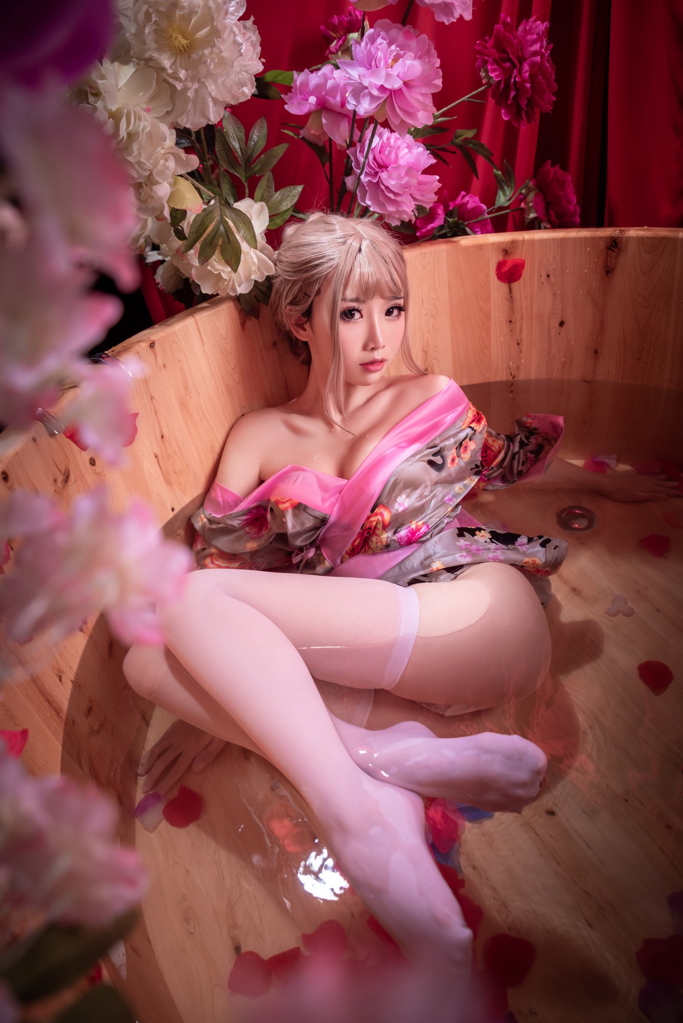 面饼仙儿 - 浴缸花香