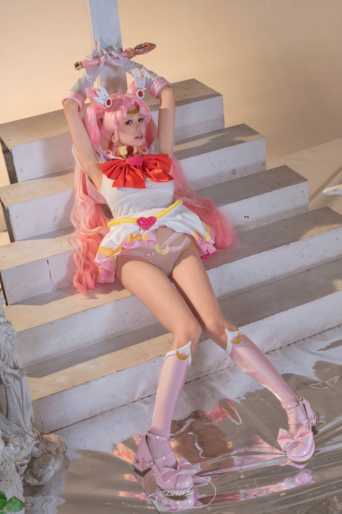咬一口兔娘(黏黏团子兔) - 小小兔大危机