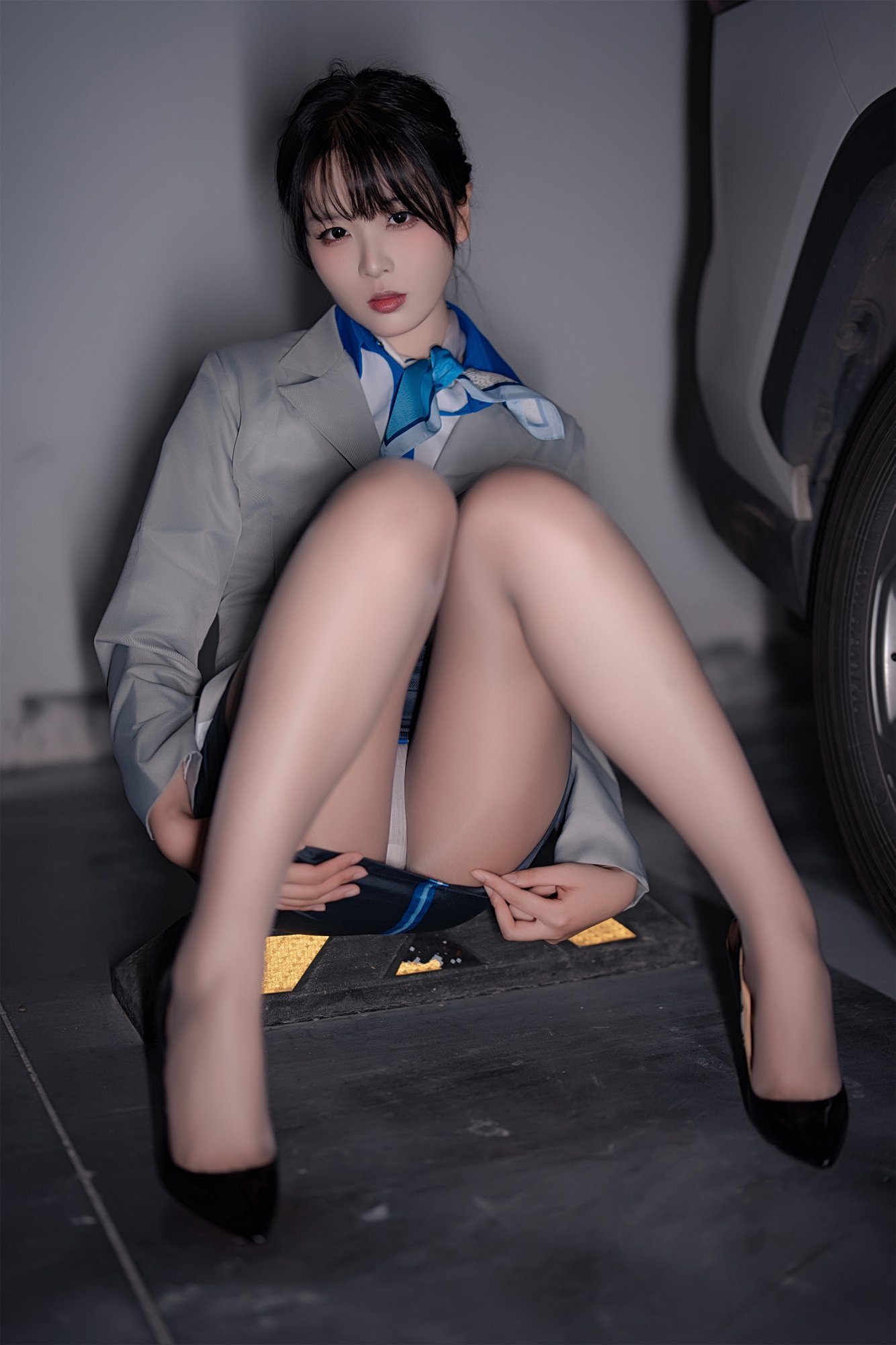 轩萧学姐 – 空姐车库